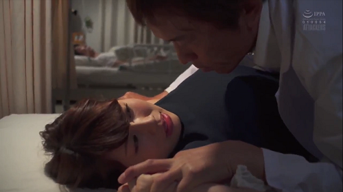Gã bác sĩ già hư đốn hiếp dâm cô vợ trẻ đáng thương Kirishima Sakura